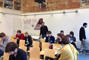 Лаборатория трёхмерной печати проводит лекцию для Culture Shift Russia: Art Lab